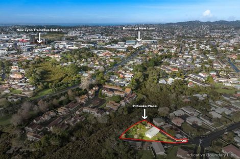 Photo of property in 21 Kuaka Place, New Lynn, Auckland, 0600