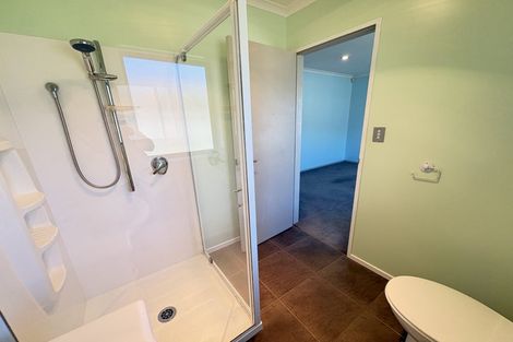Photo of property in 53 Makora Road, Massey, Auckland, 0614