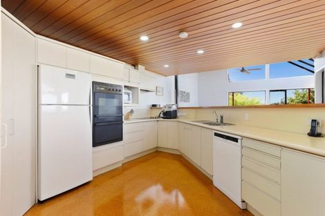 Photo of property in 23 Ellangowan Road, Waiake, Auckland, 0630