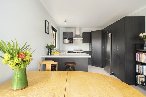 Photo of property in 394 Mangorei Road, Merrilands, New Plymouth, 4312