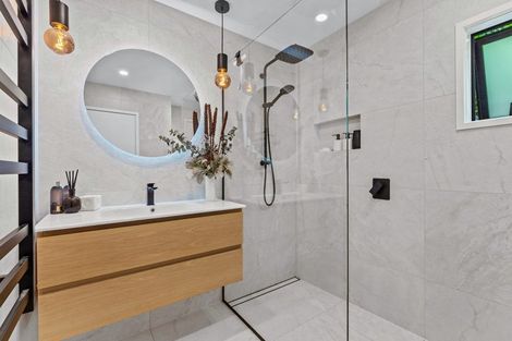 Photo of property in 1/12 Philson Terrace, Browns Bay, Auckland, 0630