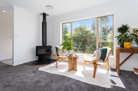 Photo of property in 34 Te Kauri Place, Helensville, 0800