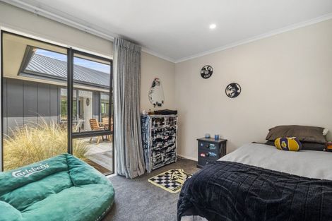 Photo of property in 124 Highland Drive, Acacia Bay, Taupo, 3385