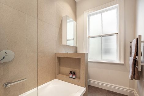 Photo of property in 12 Tinakori Road, Thorndon, Wellington, 6011