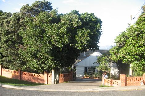 Photo of property in 84 Seatoun Heights Road, Seatoun, Wellington, 6022