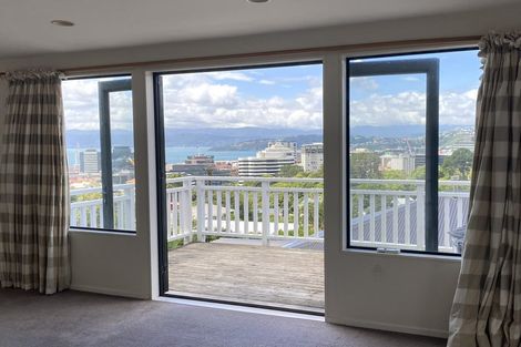 Photo of property in 13a Upper Lewisville Terrace, Thorndon, Wellington, 6011