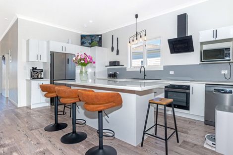 Photo of property in 21 Wellington Street, Te Hapara, Gisborne, 4010