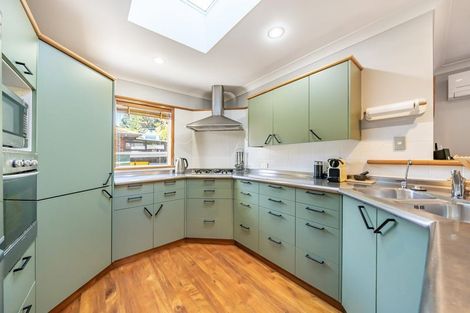 Photo of property in 77 Sunbrae Drive, Silverstream, Upper Hutt, 5019