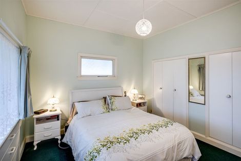 Photo of property in 5 Burness Road, Greenmeadows, Napier, 4112