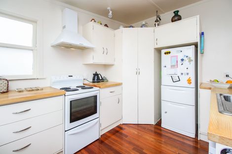 Photo of property in 309 Great North Road, Henderson, Auckland, 0612