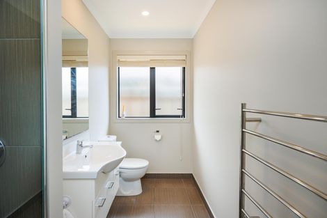 Photo of property in 4 Arena Court, Palmerston North, 4410