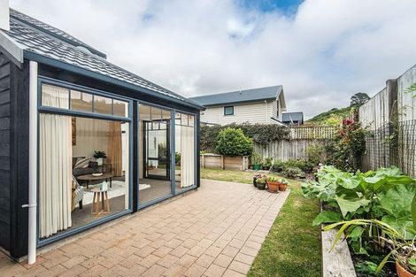 Photo of property in 2 Samuel Parnell Road, Karori, Wellington, 6012