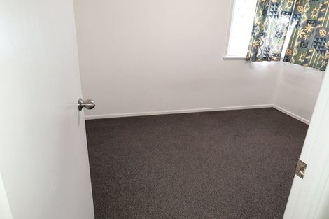 Photo of property in 9b Ribblesdale Road, Henderson, Auckland, 0612