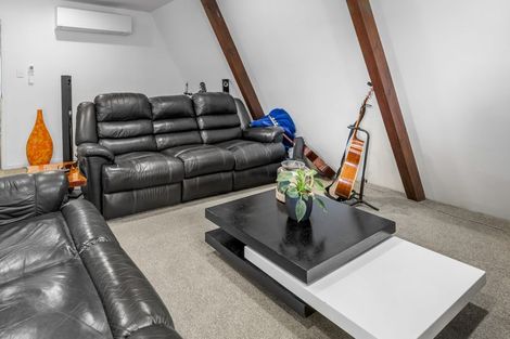 Photo of property in 40 Gledstane Road, Stanmore Bay, Whangaparaoa, 0932