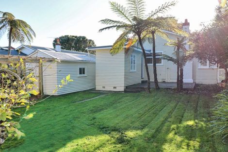 Photo of property in 22 Saint Albans Grove, Woburn, Lower Hutt, 5010