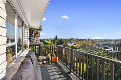 Photo of property in 16b Pohutukawa Drive, Pukete, Hamilton, 3200