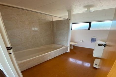 Photo of property in 18 Riverside Road, Orewa, 0931