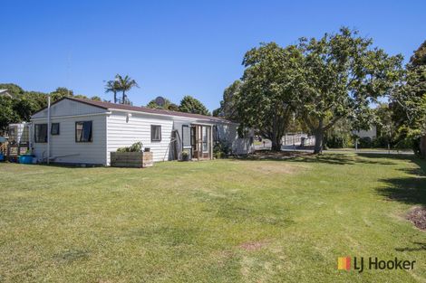 Photo of property in 1 Adela Stewart Drive West, Athenree, Katikati, 3177