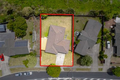 Photo of property in 98 Riverton Drive, Randwick Park, Auckland, 2105