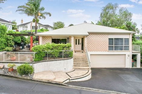Photo of property in 20 Alison Street, Hamilton Lake, Hamilton, 3204