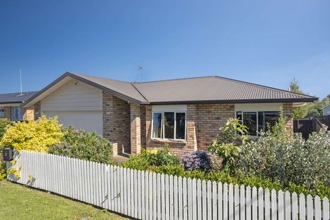 Photo of property in 8 Warriston Avenue, Waiuku, 2123