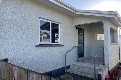 Photo of property in 75 Dixon Avenue, Hawera, 4610