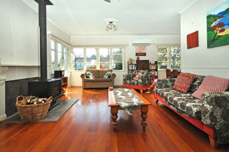 Photo of property in 55 Riverside Drive, Waiuku, 2123