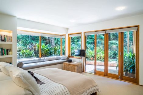 Photo of property in 50 Braemar Road, Castor Bay, Auckland, 0620