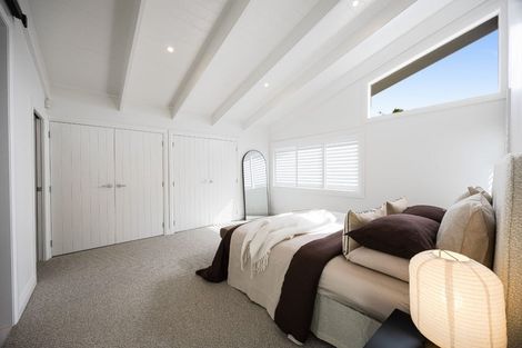 Photo of property in 47 Masterton Road, Rothesay Bay, Auckland, 0630