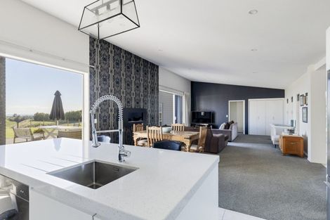 Photo of property in 576a Mangorei Road, Mangorei, New Plymouth, 4371