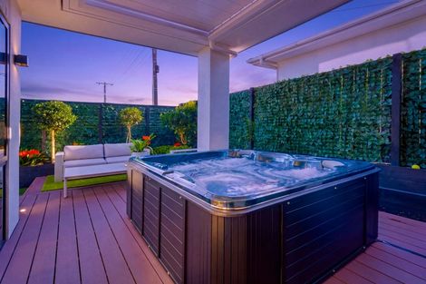 Photo of property in 14a Waitemata Road, Hauraki, Auckland, 0622