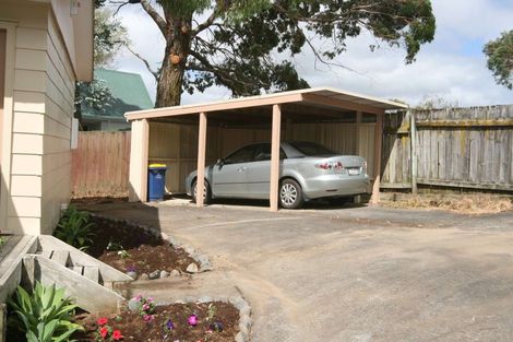 Photo of property in 10a Elizabeth Drive, West Harbour, Auckland, 0618