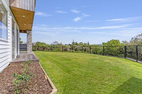 Photo of property in 88 Hayfield Way, Karaka, Papakura, 2113