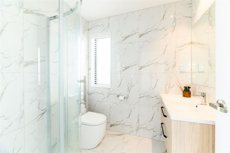 Photo of property in 166b Ennis Avenue, Pakuranga Heights, Auckland, 2010