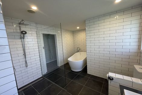 Photo of property in 23 List Street, Welbourn, New Plymouth, 4310