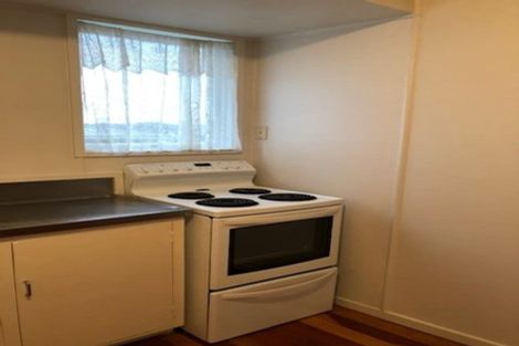 Photo of property in 6 Tawa Place, Waiuku, 2123