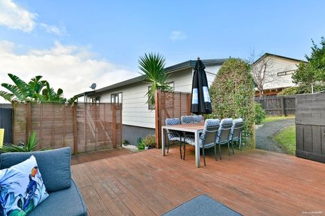 Photo of property in 15a Ngahere Views, Orewa, 0931