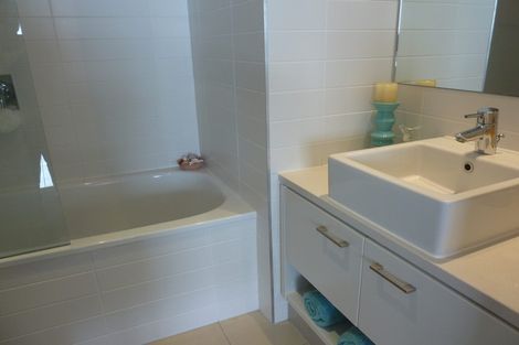Photo of property in Sentinel Apartments, 803/3 Northcroft Street, Takapuna, Auckland, 0622