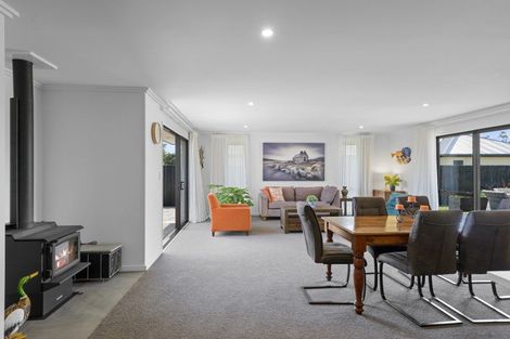 Photo of property in 11 Suffolk Drive, Kirwee, 7571