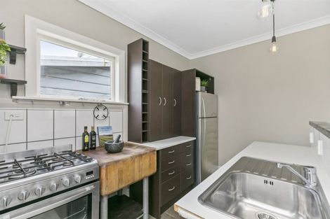 Photo of property in 35 Normanby Street, Newtown, Wellington, 6021