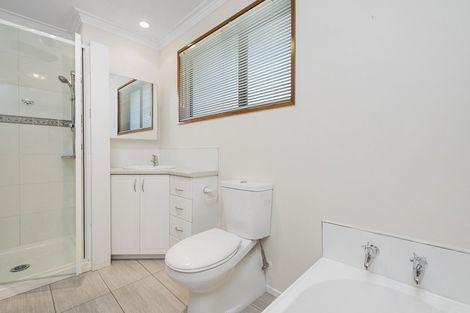 Photo of property in 27 Wickliffe Street, Mosgiel, 9024