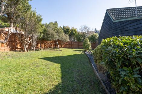 Photo of property in 2 Makatote Grove, Churton Park, Wellington, 6037