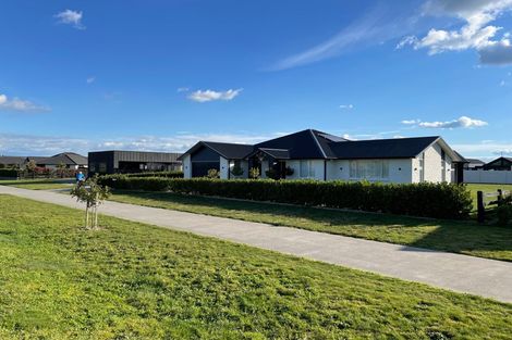 Photo of property in 129 Saint Kilda Road, Cambridge, 3434