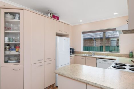 Photo of property in 17 Donegal Place, Katikati, 3129