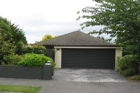Photo of property in 8 Oakdale Street Avonhead Christchurch City