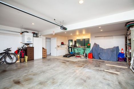 Photo of property in 117 Mangorei Road, Merrilands, New Plymouth, 4312