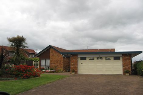 Photo of property in 30 Reynard Terrace, Conifer Grove, Takanini, 2112