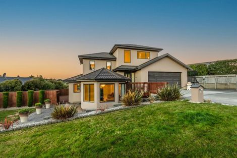 Photo of property in 5 Dusky Crescent, Aotea, Porirua, 5024