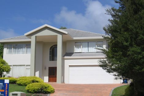 Photo of property in 3 Taroka Close, Pinehill, Auckland, 0632
