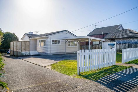 Photo of property in 1/66 Coronation Road, Hillcrest, Auckland, 0627
